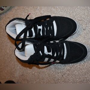 Adidas High Top Sneakers 🩷